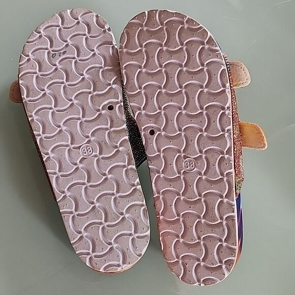 Nicole Miller Rainbow 🌈 Slides - Picture 9 of 9